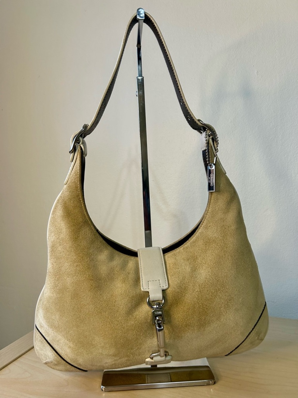 Coach Hamptons Vintage Suede Hobo Bag - Picture 11 of 14